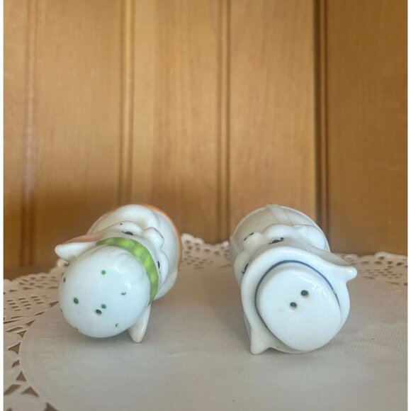 Vintage Anthropomorphic Pig Salt Pepper Shakers Set White Ceramic Top Hat Apron - Picture 5 of 6